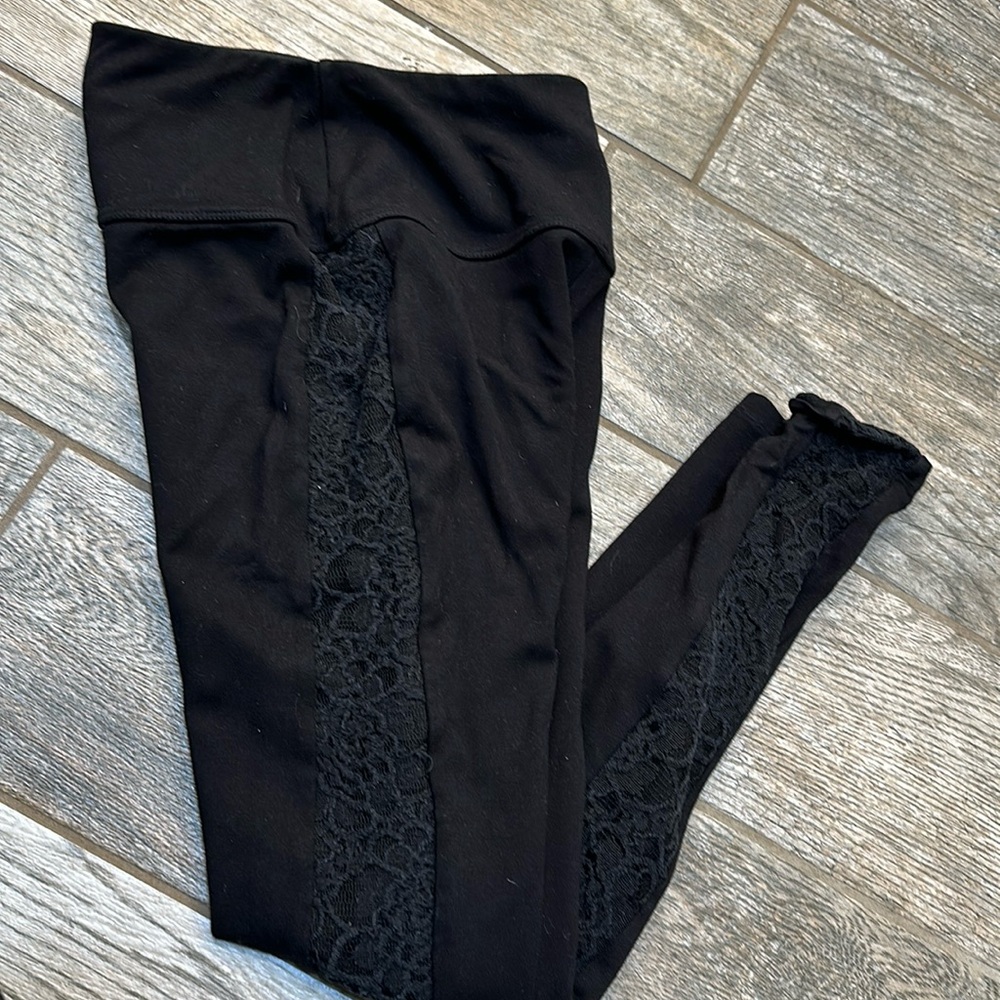 Lace Panel Ruby Ribbon 🎀 Leggings